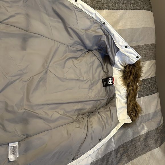 Helly Hansen Winter Coat - Picture 3 of 6